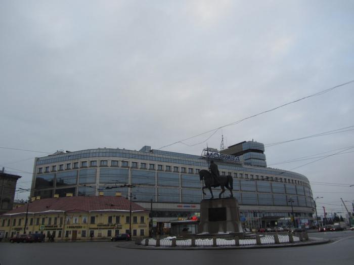 площадь Александра Невского 2