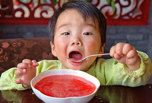 во сколько месяцев можно начинать ребенку кушать помидоры 