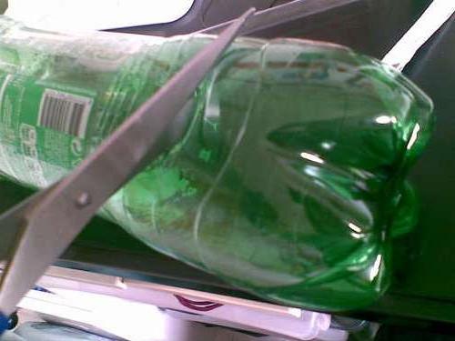 лягушка из пластиковых бутылок фото