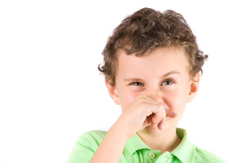 Ребенок ест козявки: причины, методы борьбы, советы родителям