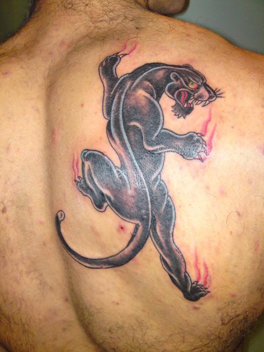 татуировка черная пантера