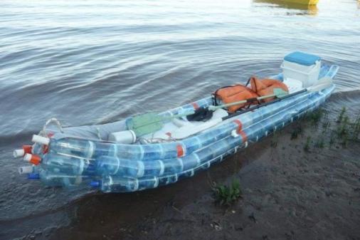 лодка из пластиковых бутылок