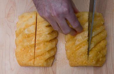 как почистить ананас ножом 