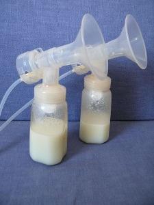 Как хранить молоко после сцеживания