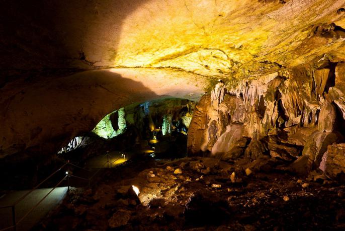 Мраморные пещеры в Крыму