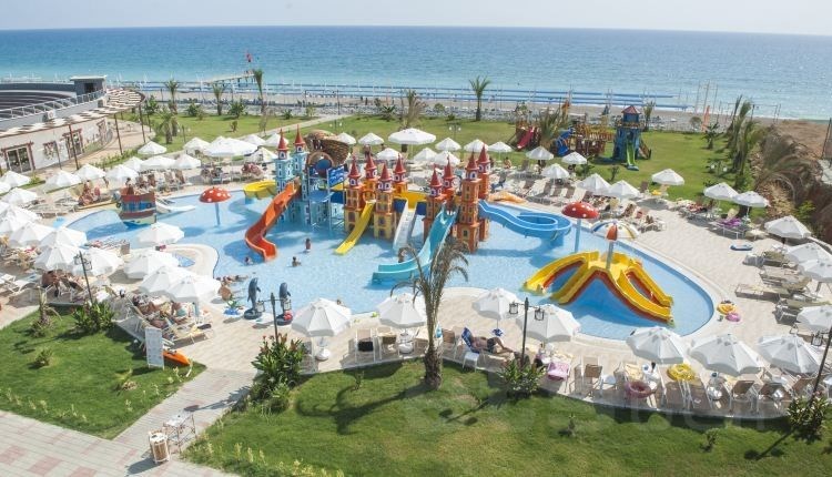 Детский отель с аквапарком в Турции