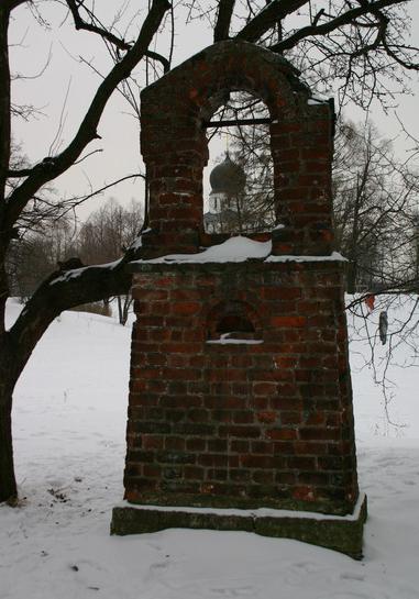 могила Григория Распутина в Александровском парке 