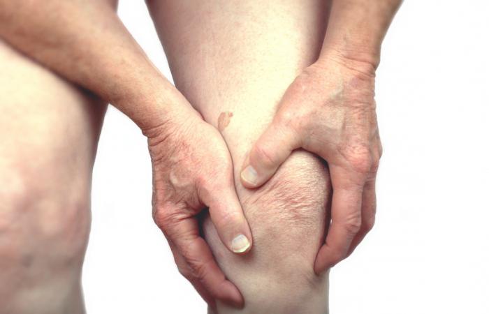 коленный сустав симптомы