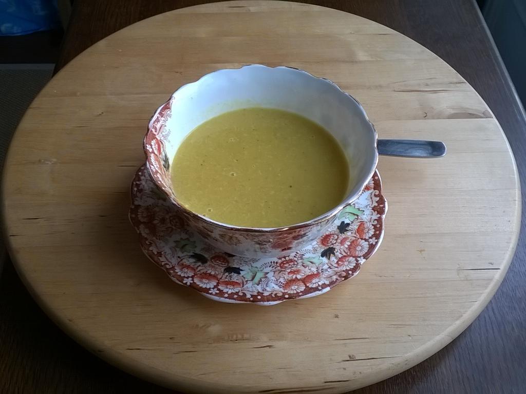 Чечевичный крем-суп с сыром