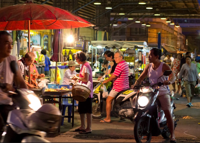 Популярный рынок в Паттайе