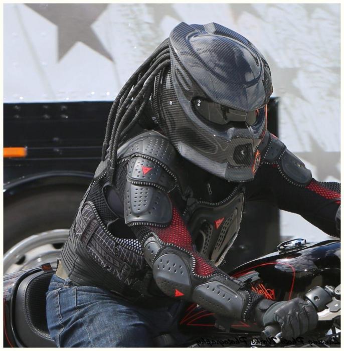 шлем для мотоцикла хищник