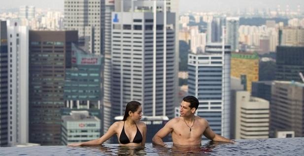 сингапур бассейн на крыше отеля