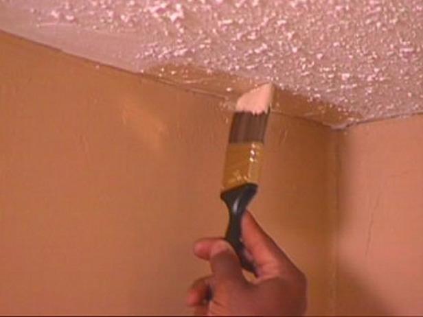 как покрасить водоэмульсионной краской потолки