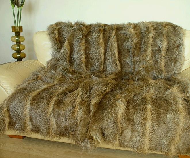меховая накидка на диван