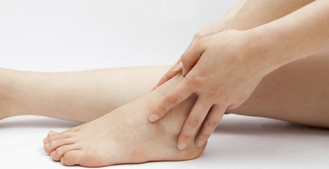 симптомы варикоза ног у женщин народные способы лечения 