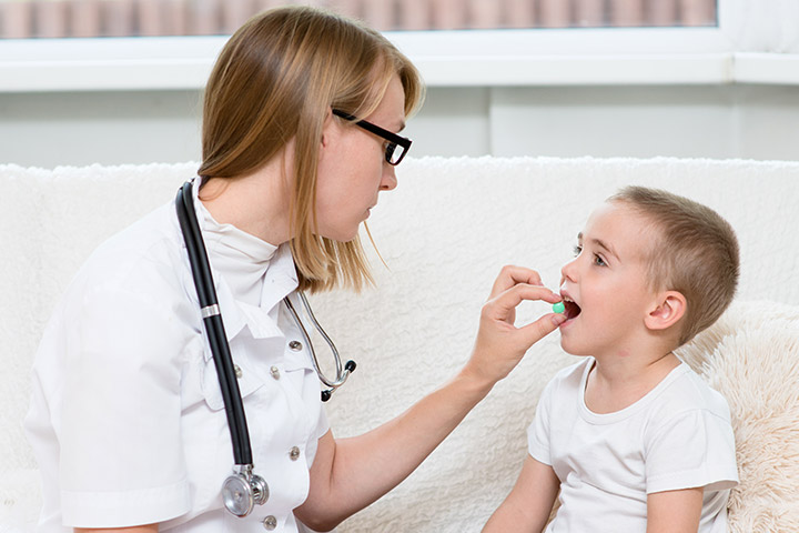 понос и температура у ребенка после антибиотиков