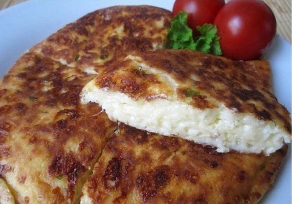 ленивые хачапури с сыром на сковороде. рецепт с фото