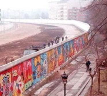 горбачев берлинская стена