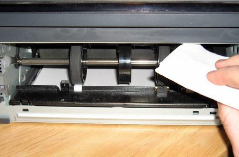 принтер не захватывает бумагу xerox