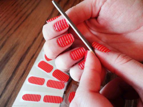Наклейки на ногти как клеить? Как пользоваться наклейками для ногтей