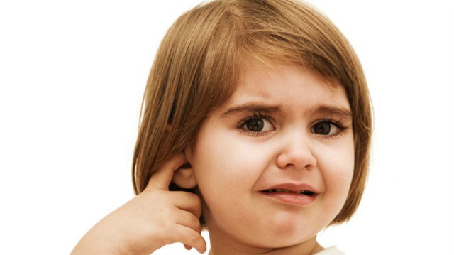 как избавиться от заложенности в ушах при простуде 