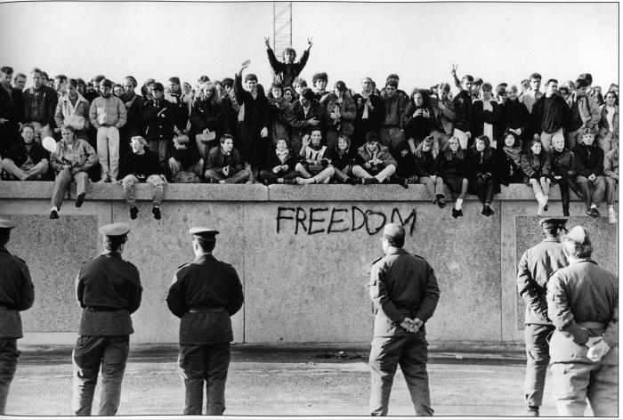 падение берлинской стены дата