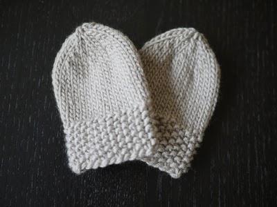 вязание для новорожденных рукавички спицами
