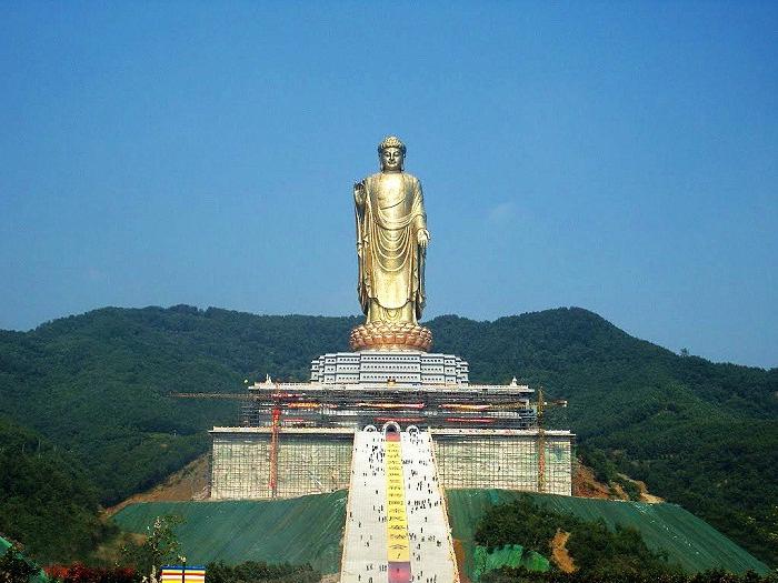 самая высокая статуя будды в мире