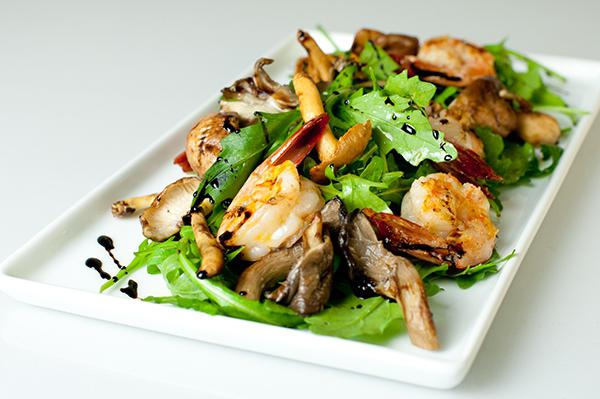 салат с креветками и грибами рецепт с фото