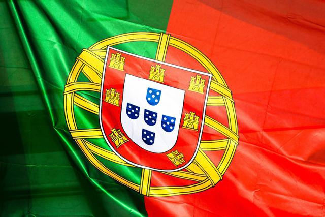 Герб, флаг Португалии