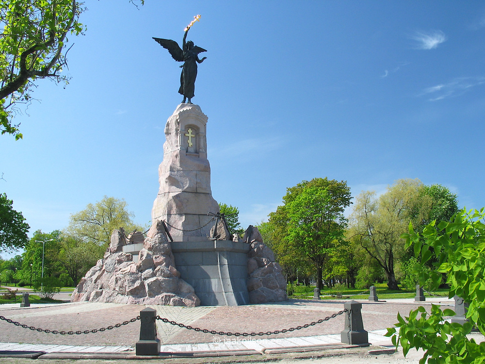 Памятник броненосцу "Русалка"
