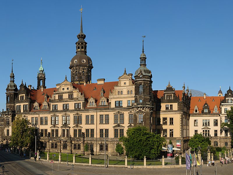 Замок-резиденция в Дрездене