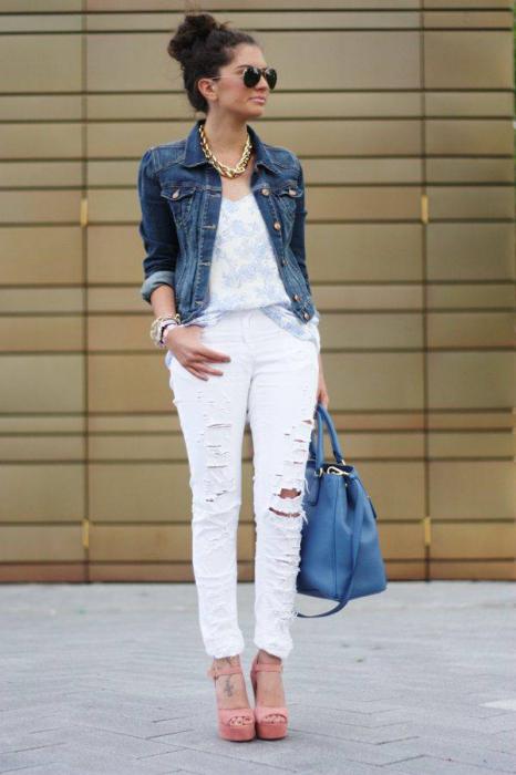 джинсы рваные женские с чем носить 