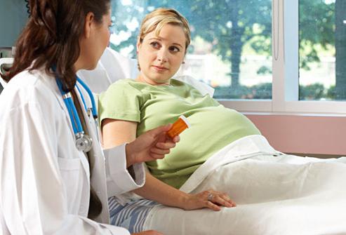 Водянистые выделения при беременности в третьем триместре