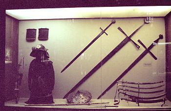 Двуручный меч фото