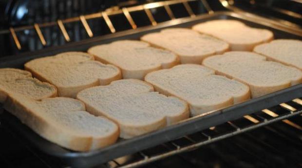 как черствый хлеб сделать свежим в микроволновке 
