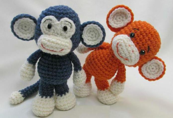 обезьянки своими руками к новому году крючком