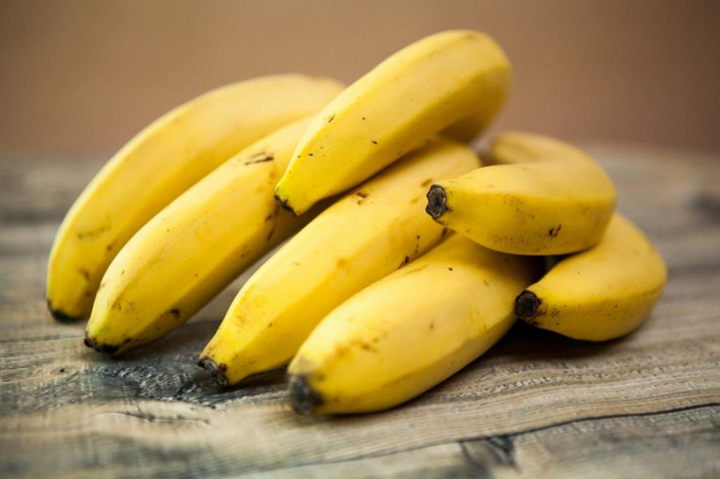 Бананы, запеченные с творогом: рецепт с описанием, особенности приготовления