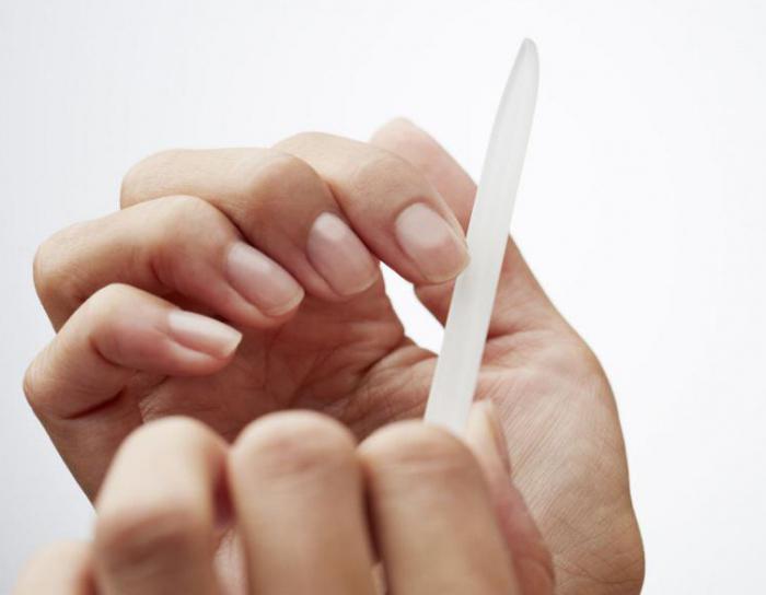 Как правильно подпиливать ногти, чтобы они были красивыми и здоровыми?