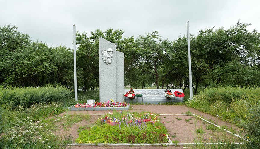 Братская могила, д. М. Верево