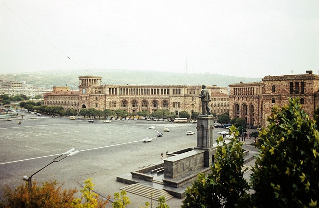 Площадь Республики архивное фото