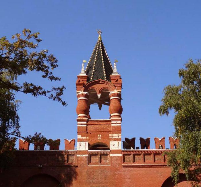  сколько башен украшают московский кремль