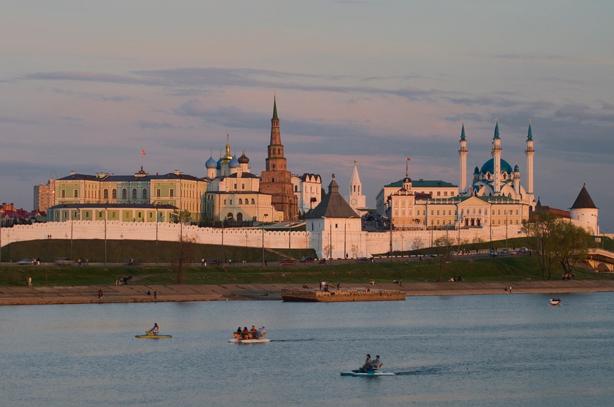 Вид на Казанский кремль со стороны Волги