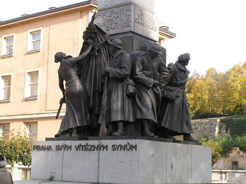 Памятник чехословацким легионерам в Прагге