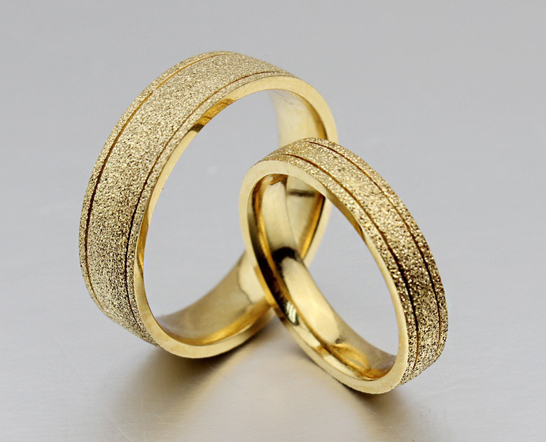 Сколько стоит простое обручальное кольцо