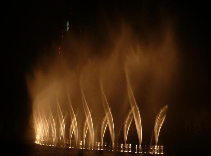 Самый большой в мире фонтан в Дубае