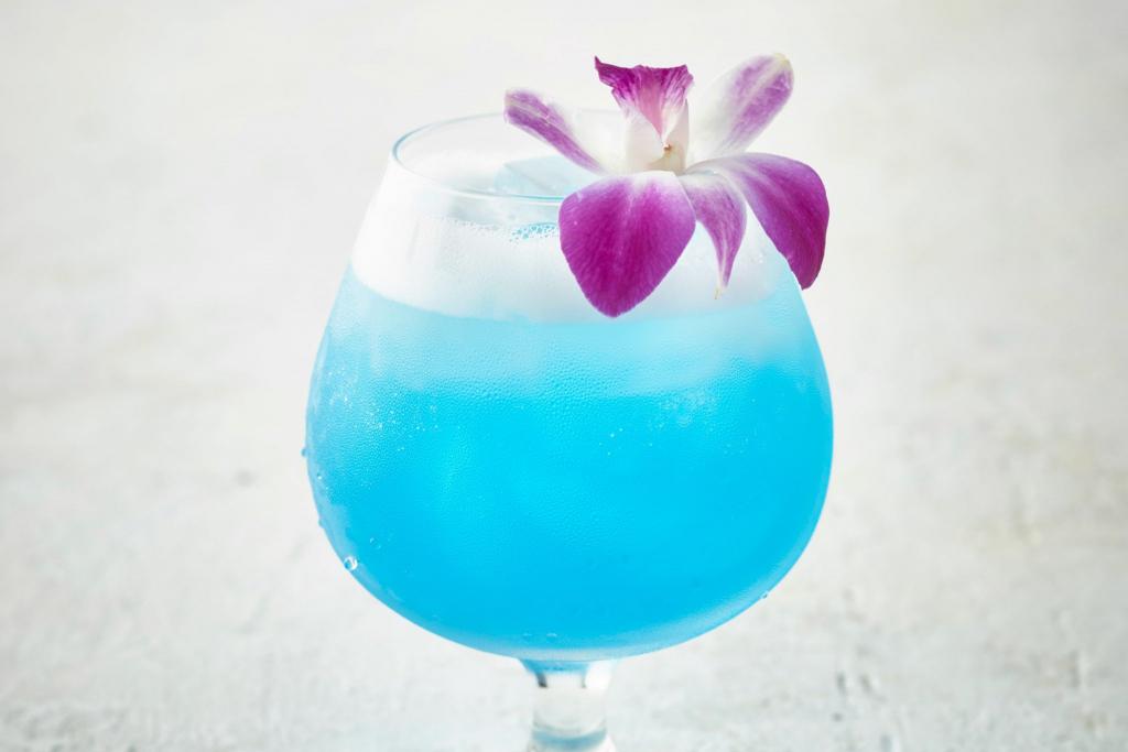 коктейль "Голубые Гавайи"