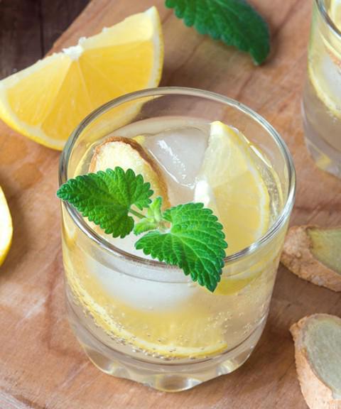 напиток из базилика с лимоном