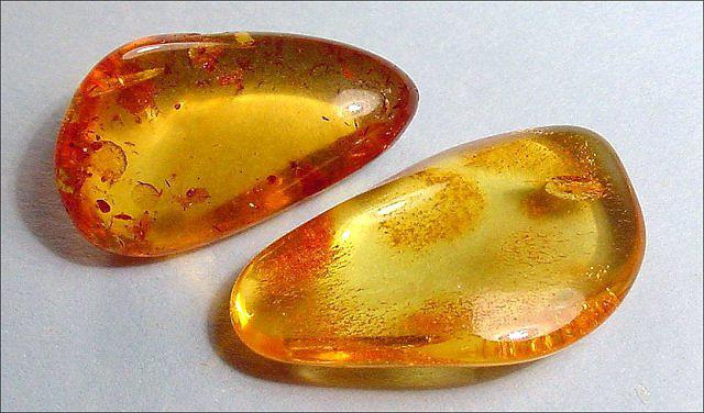Желтые камни: янтарь