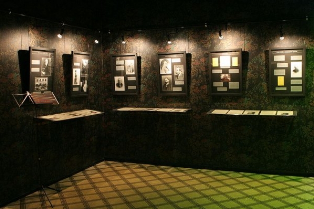 первый зал Музея сновидений Фрейда